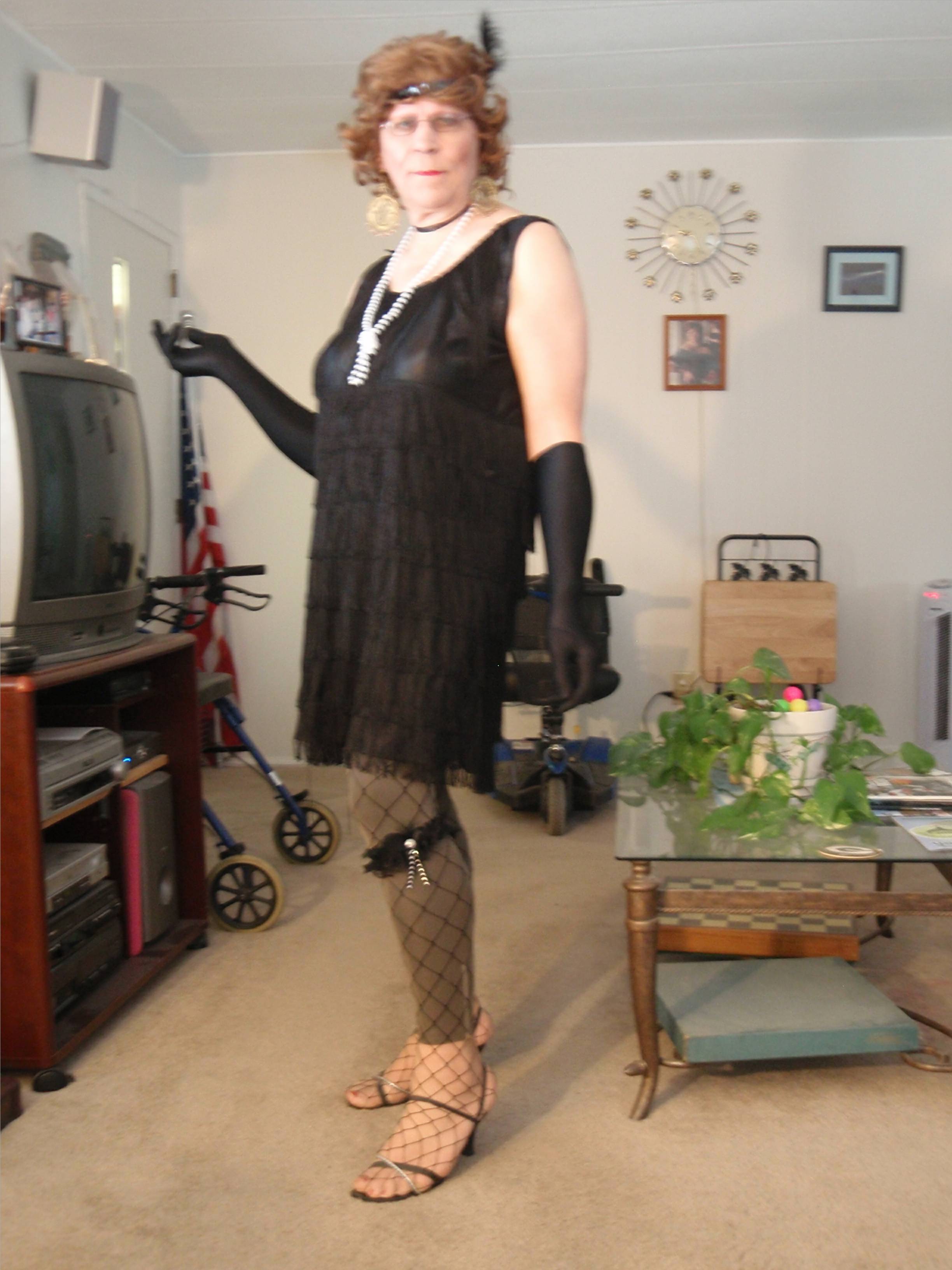 flapper - head to toe; Size=180 pixels wide